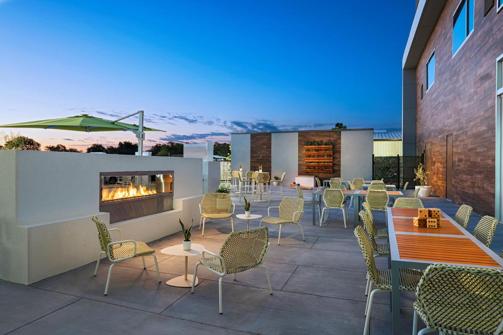 Element Waco Hotel Exterior foto